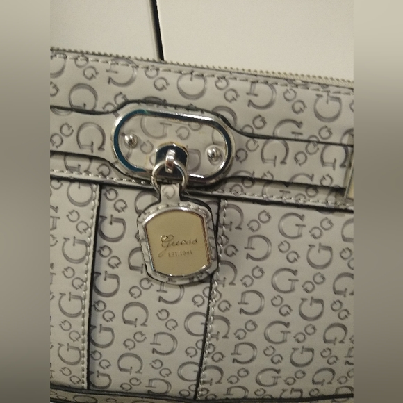 New Guess Shoulder Crossbody Purse, 8" H by 11" Length - Picture 2 of 14